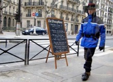 Le Gendarme et la Dauphine - Paris